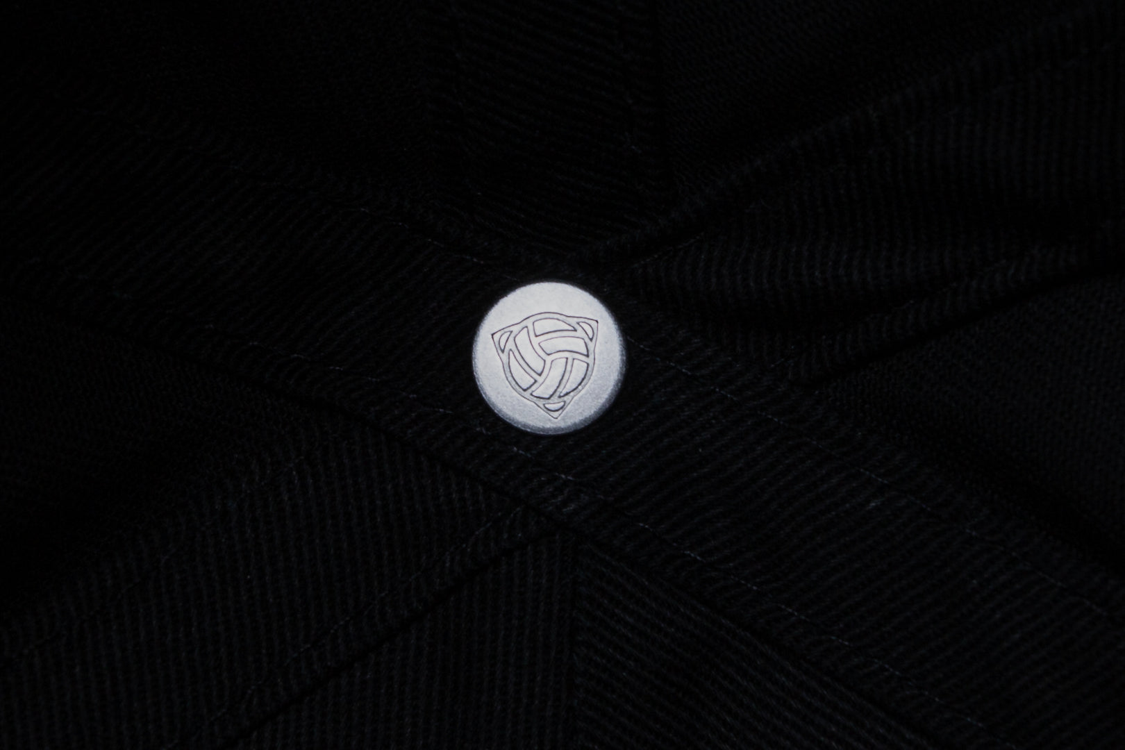 Cap with embroidered Cafufo logo "Black and white"